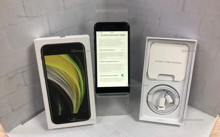 Apple iPhone SE (2020) 3/128 ГБ