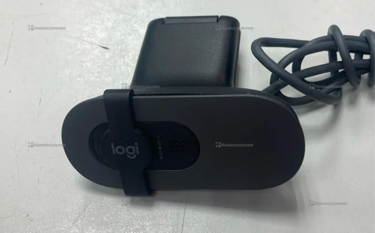 Веб-камера Logictech Brio 100