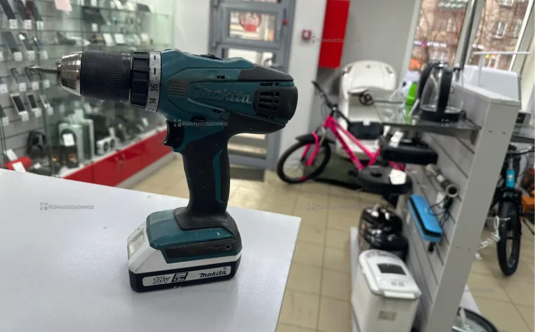 Шуруповерт MAkita DF457D