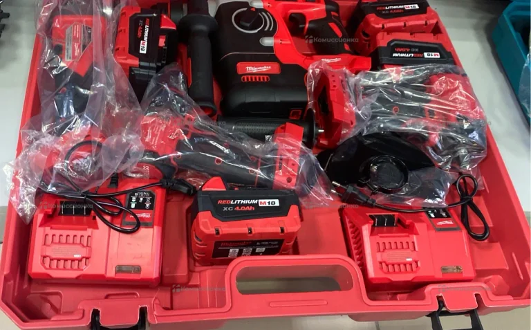 набор Milwaukee 4 в 1