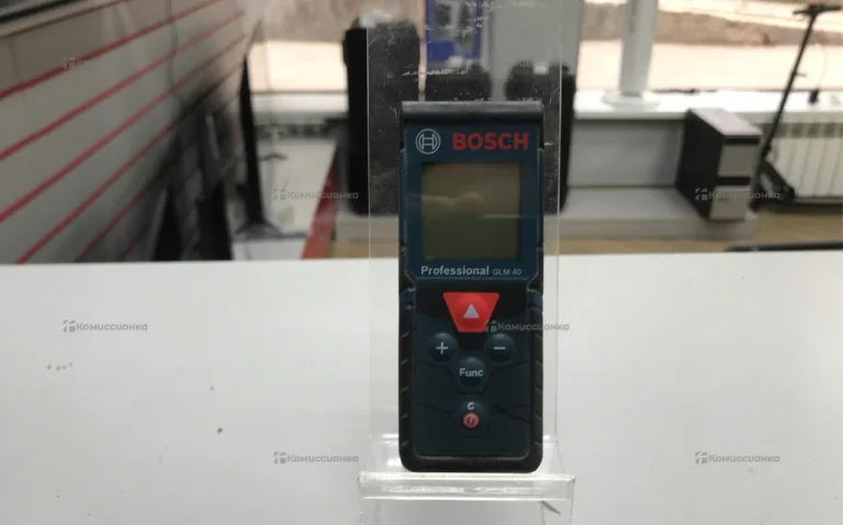 Лазерный дальномер Bosch GLM 40 Professional