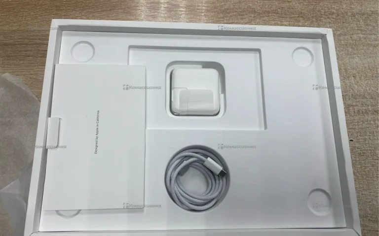 Ноутбук  MacBook m2 a2681