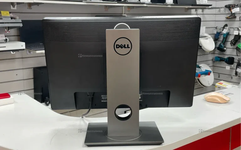 Монитор Dell P2213