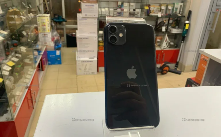 Apple iPhone 11 4/64 ГБ
