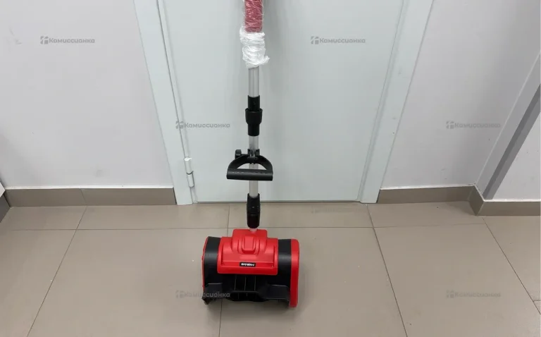 Аккумуляторная снегоуборочная лопата Makka Snow