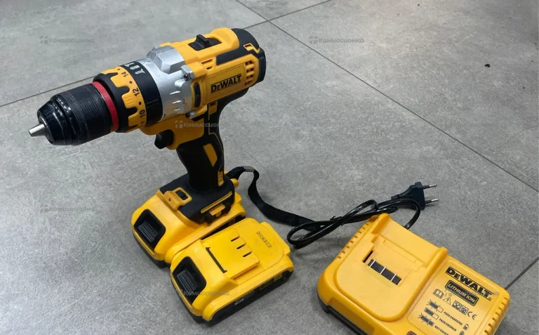 Шуруповерт Dewalt  DCB112(реплика)