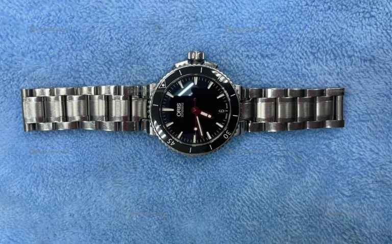Часы Oris