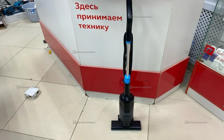 Пылесос  вертикальный Candy