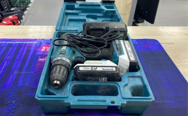 Аккумуляторная дрель-шуруповерт Makita DF488DWE