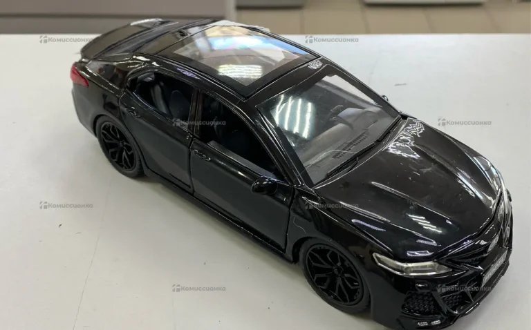 Машинка Toyota
