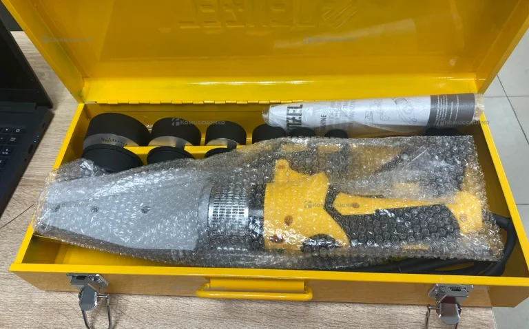 Паяльник для ПП труб Denzel DWP-2000.