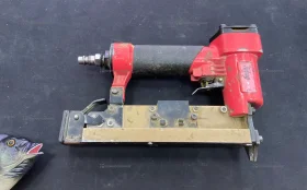 Купить Пневматический гвоздезабивной пистолет б/у , в Краснодар Цена:1490рублей