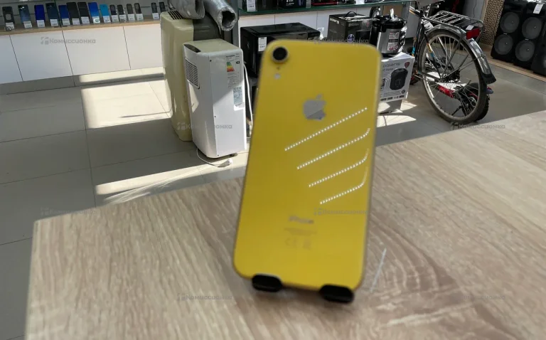 iPhone XR 64