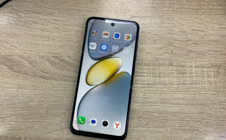 Tecno Spark Go 1 4/64 ГБ