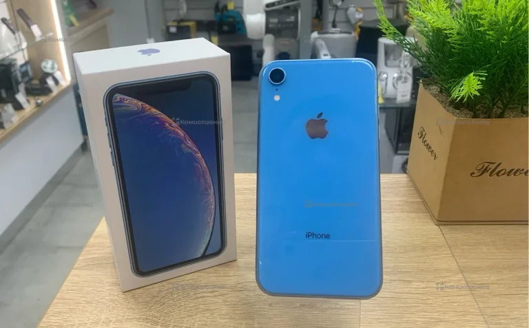 Apple iPhone XR 3/128 ГБ