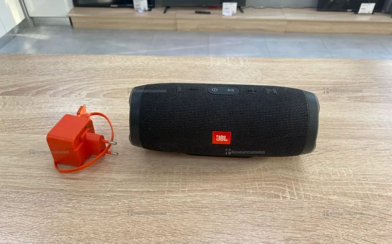 Колонка  JBL CHARGE3