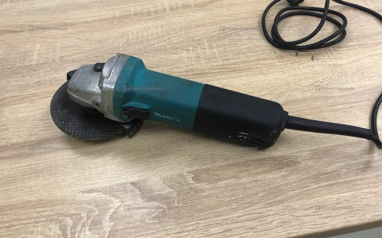 УШМ makita 9558 HN