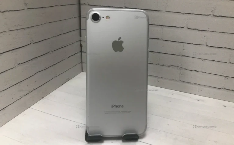Apple iPhone 7 2/32 ГБ