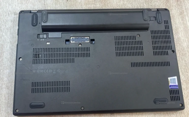 Ноутбук ThinkPad x270