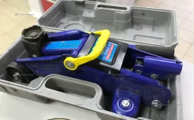 Домкрат autovirazh