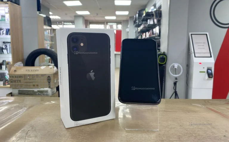 Apple iPhone 11 4/64 ГБ