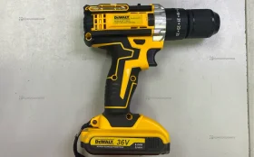 Шуруповерт бесщеточный ударный Dewalt с набором