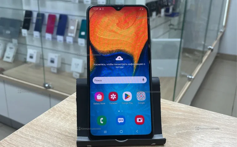 Samsung Galaxy A20 3/32 ГБ