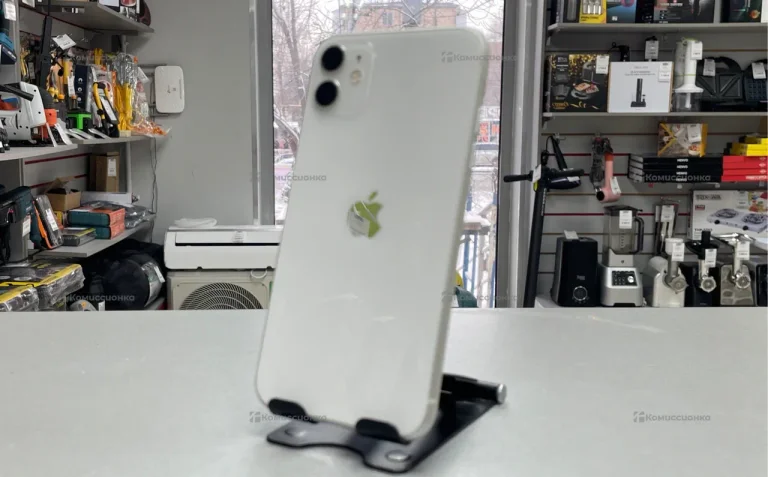 Apple iPhone 11 64 ГБ