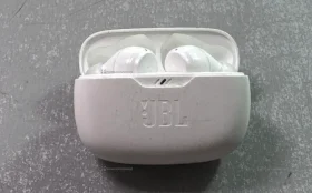 Купить Наушники  JBL Китай б/у , в Новокуйбышевск Цена:390рублей