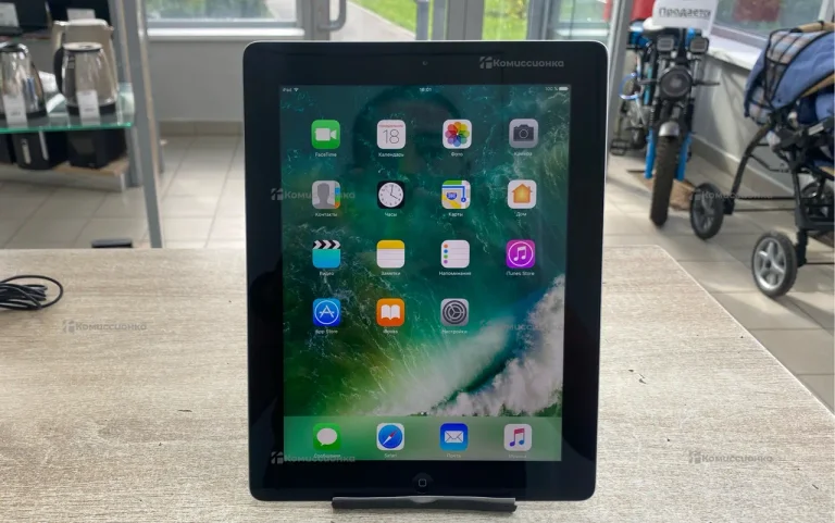 Планшет Apple iPad 4 16Gb Wi-Fi