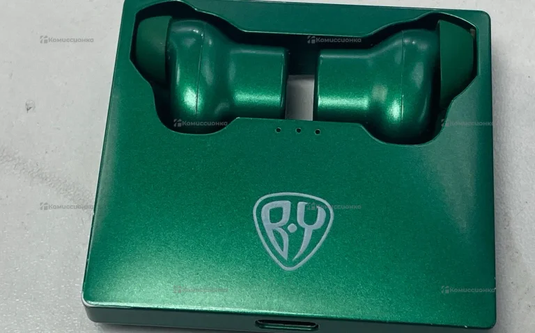 Наушники  BY