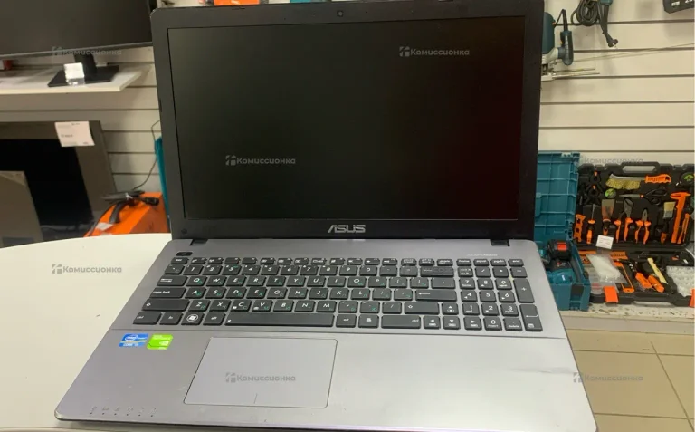 Ноутбук  asus X550v