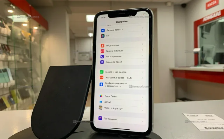 Apple IPhone XR 64Гб