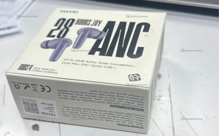 Наушники  Tecno Buds 4