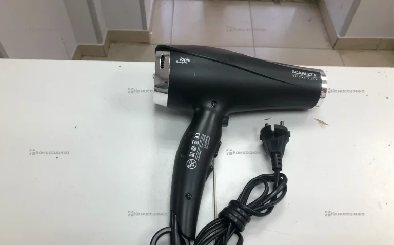 Фен Scerlett SC-HD70176