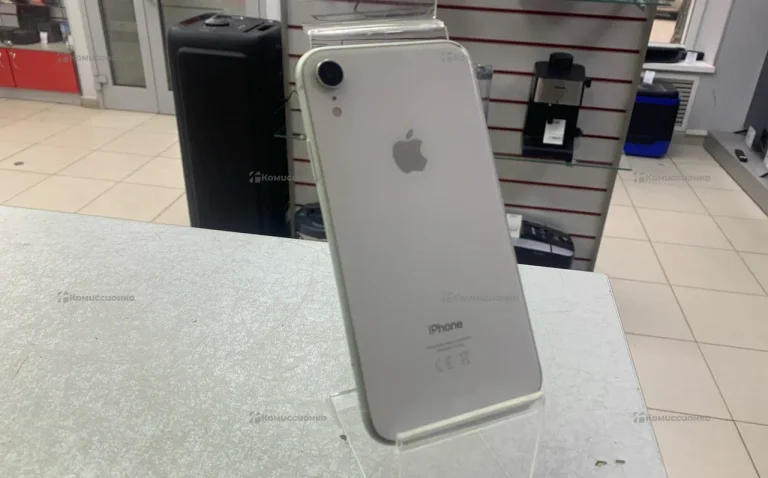 Apple iPhone XR 64ГБ