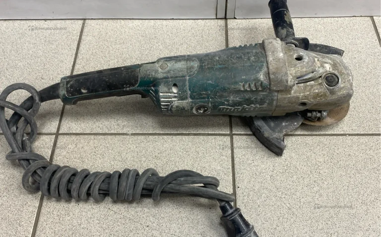 УШМ makita GA9020