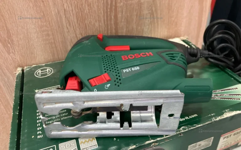 Электролобзик Bosch PST650