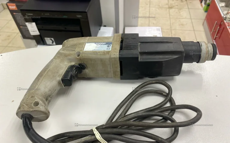 Перфоратор Интерскол П-600ЭР