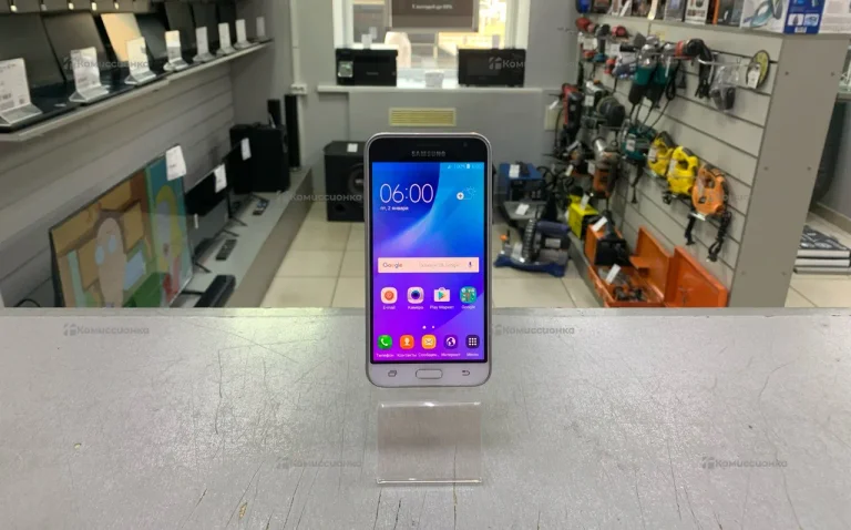 Samsung Galaxy J3 (2016) 1.5/8 ГБ
