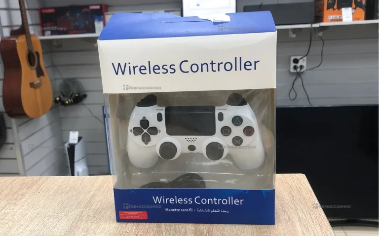 джойстик для ps4 .