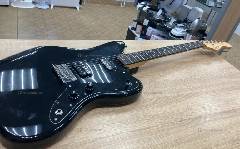 Электрогитара Squier By Fender Jazzmaster
