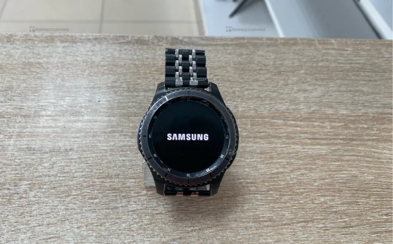 Часы  Samsung gear s3