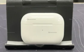 Купить Наушники  air pods 1 кейс б/у , в Москва и область Цена:1990рублей