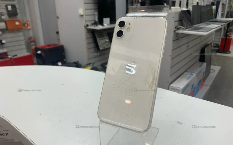 Apple iPhone 11 4/64 ГБ