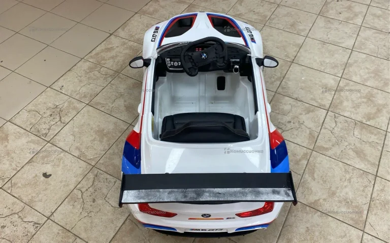 Машинка аккумуляторная BMW