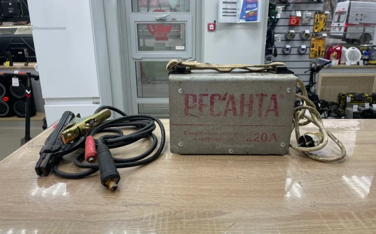 Сварочный аппарат инверторный 220А