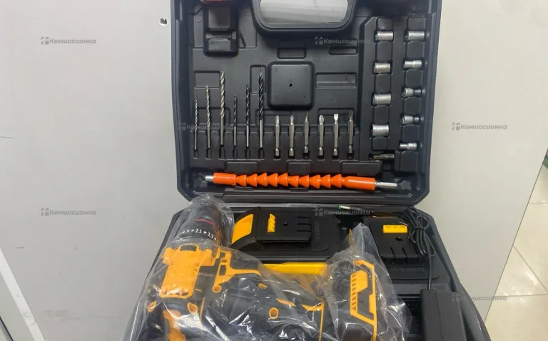 шуруповерт Dewalt б/щ
