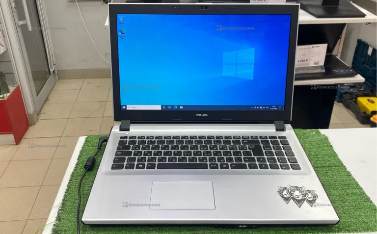 Ноутбук  DNS