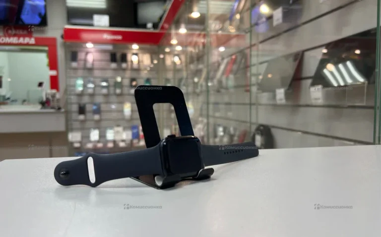 Часы  Apple Watch SE 44mm